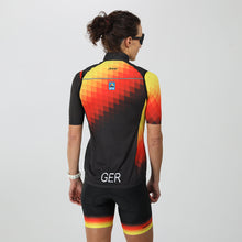 Laden Sie das Bild in den Galerie-Viewer, Zoot/DTU Radweste Damen