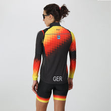 Laden Sie das Bild in den Galerie-Viewer, Zoot/DTU Radweste Damen