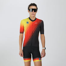 Laden Sie das Bild in den Galerie-Viewer, Zoot/DTU Radtrikot Damen