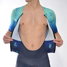 Laden Sie das Bild in den Galerie-Viewer, Zoot/DTU Triathloneinteiler Aero Full Zip "Tri Earth (Ocean)" Herren