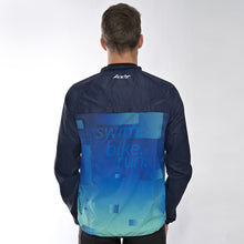 Laden Sie das Bild in den Galerie-Viewer, Zoot/DTU Laufjacke "Tri Earth (Ocean)" Herren