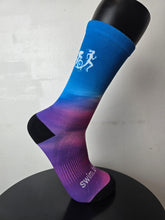 Laden Sie das Bild in den Galerie-Viewer, Zoot/DTU Socken - Blau-Lila
